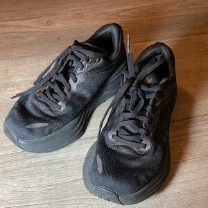 VGUC Hoka One One Women’s BONDI 8 All Black Athletic Running Shoes